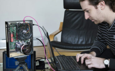 Apertus Axiom Prototype - another step in Alpha development with working hdmi output 