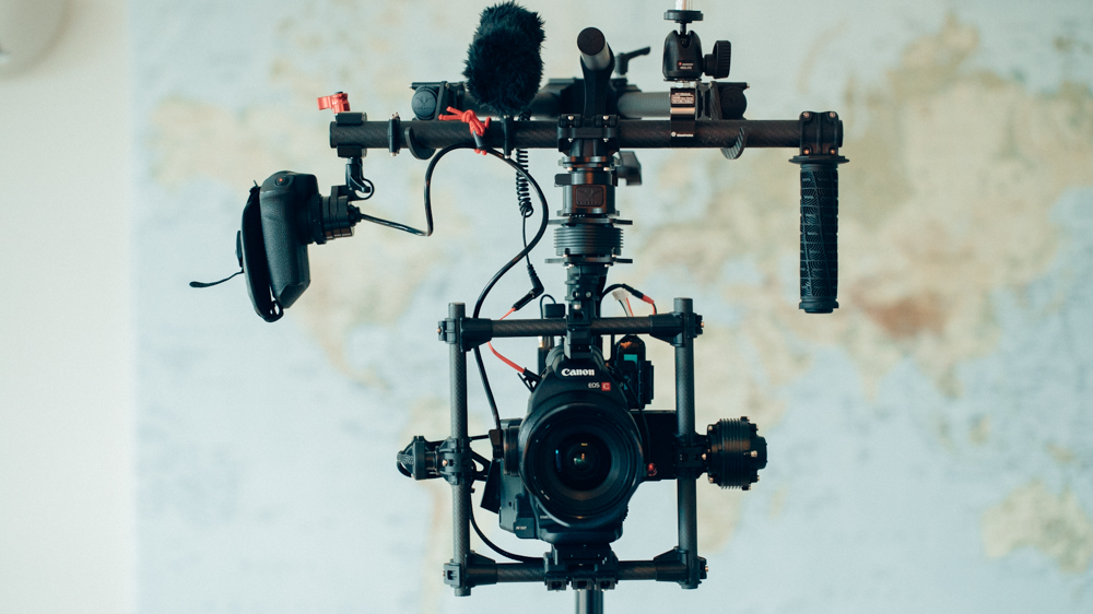 How to attach the C100/C300 hand grip to your MoVi or Ronin