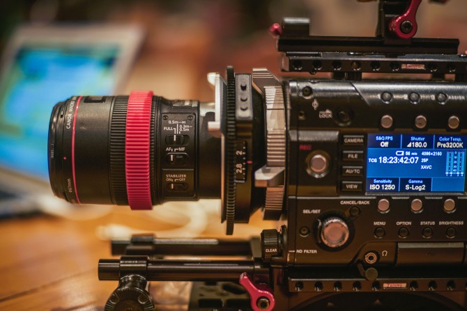 Metabones FZ to EF Cine - All Lens Adaptors Should Be Like This