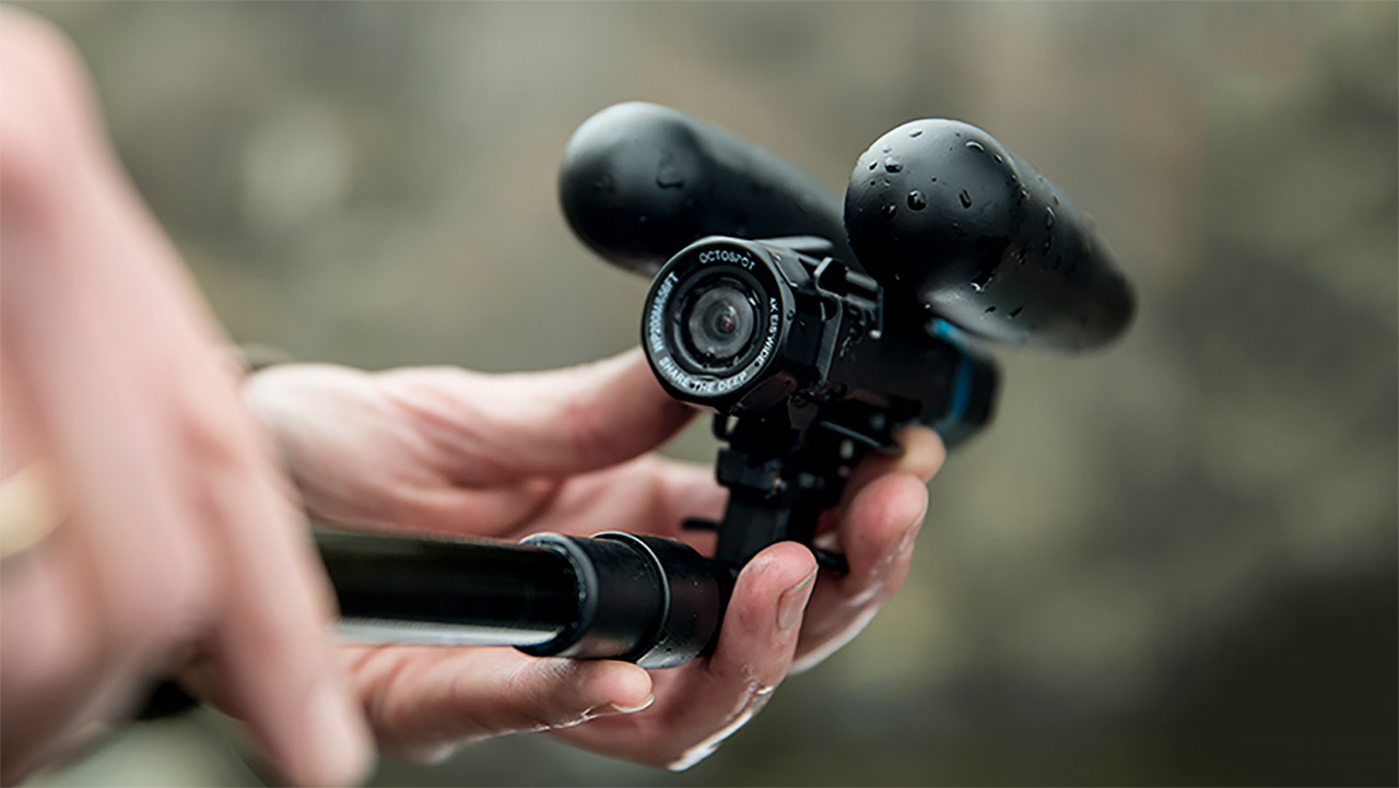 Octospot - An Intelligent Diving Action Camera That Floats Around You