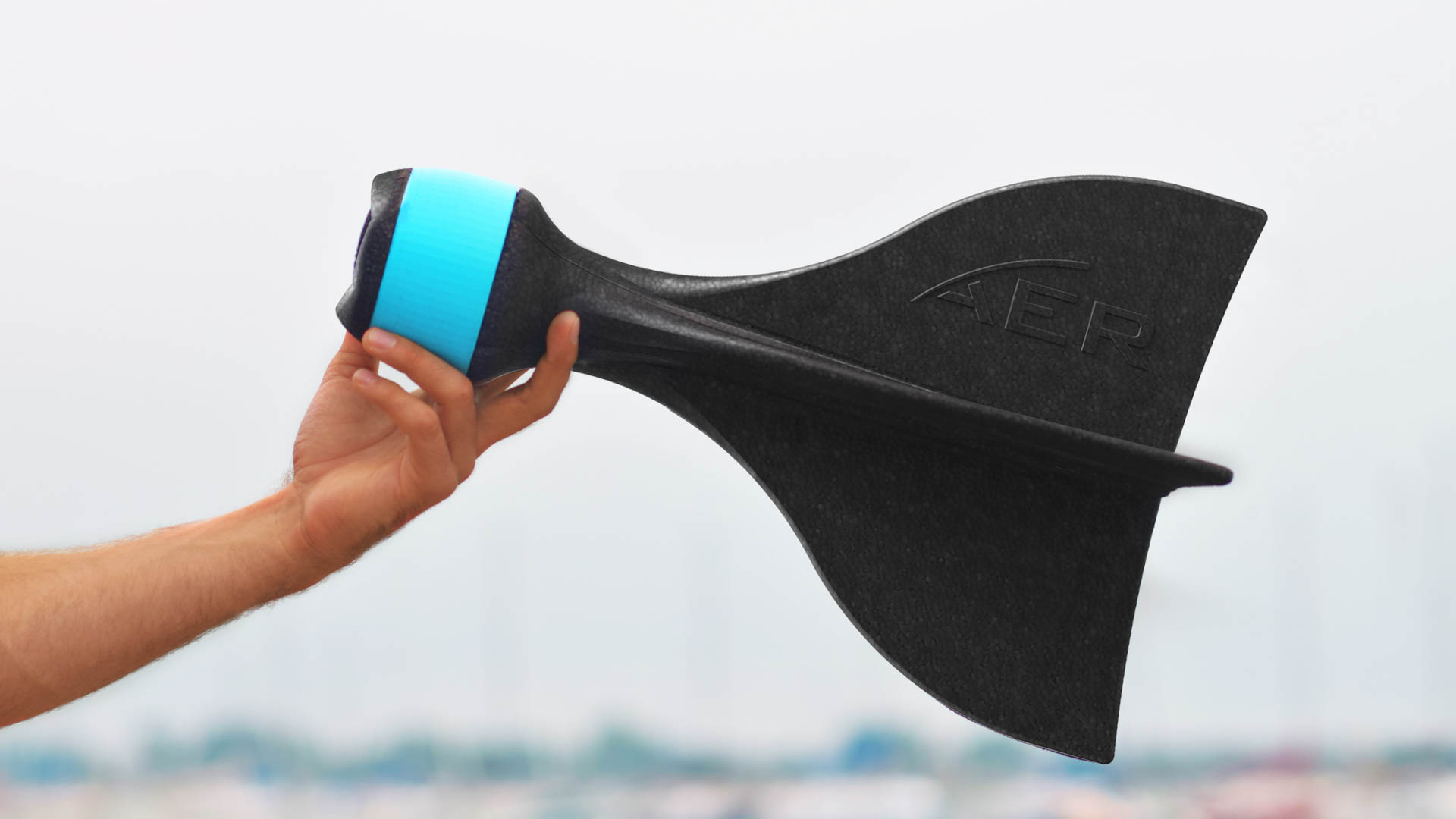 AER — GoPro Heroを入れて投げ上げるだけで空撮可能