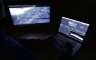 Canon DP-V2420 HDR Monitor - Hands-On Review