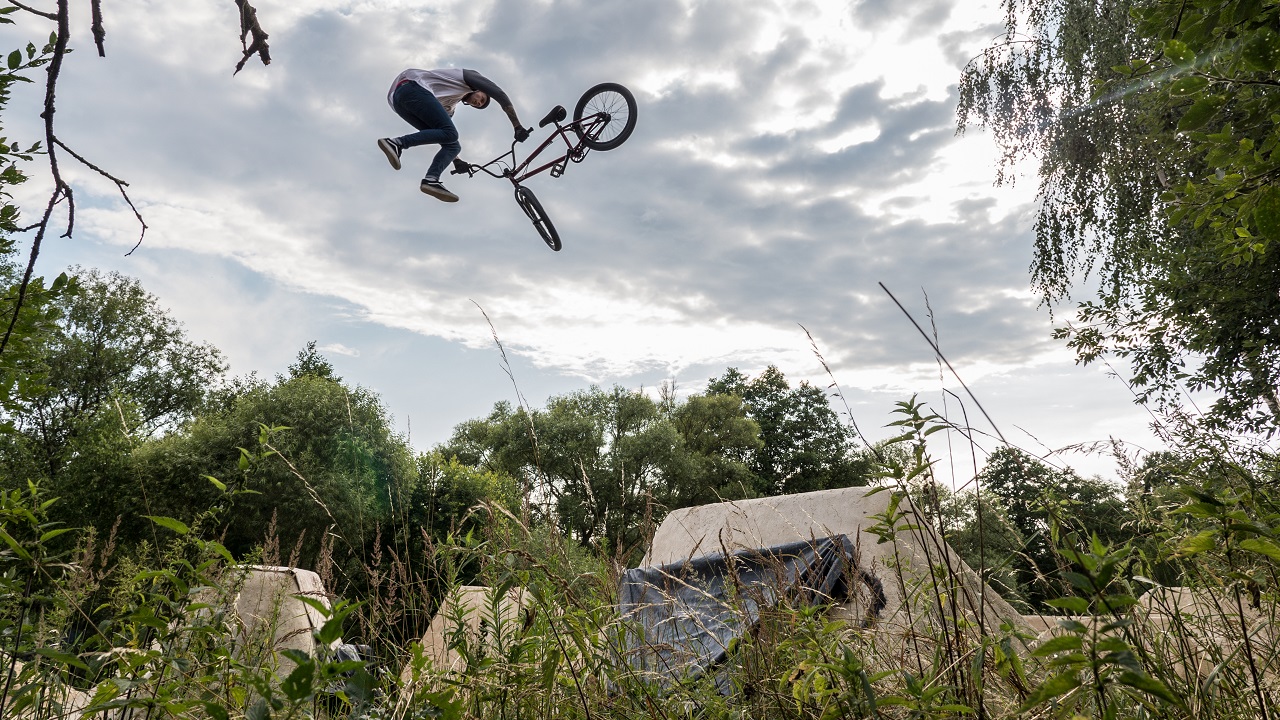 Filming Action Sports - 8 Tips for Better Shooting
