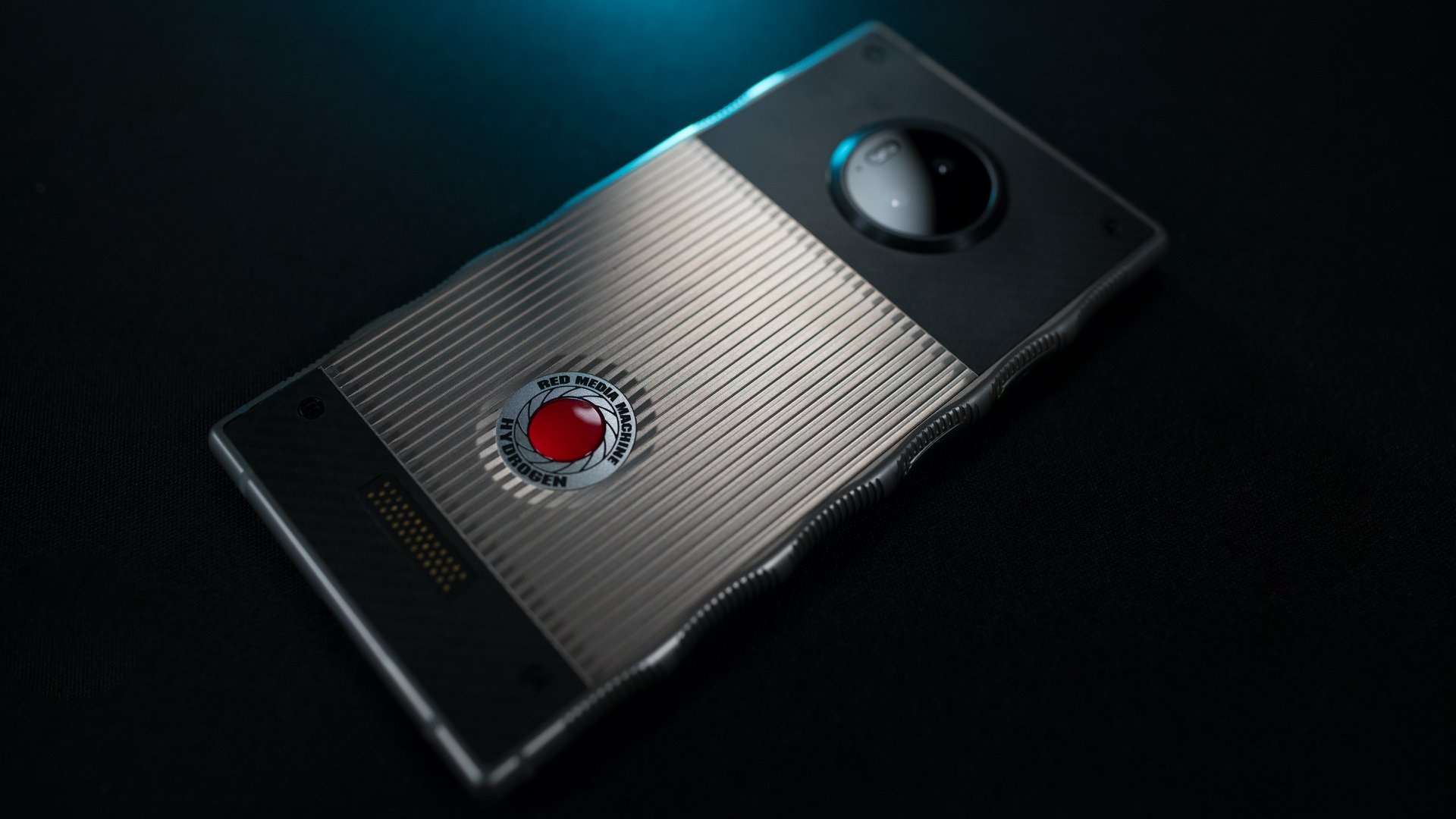 RED Hydrogen One － REDのスマートフォン最新状況