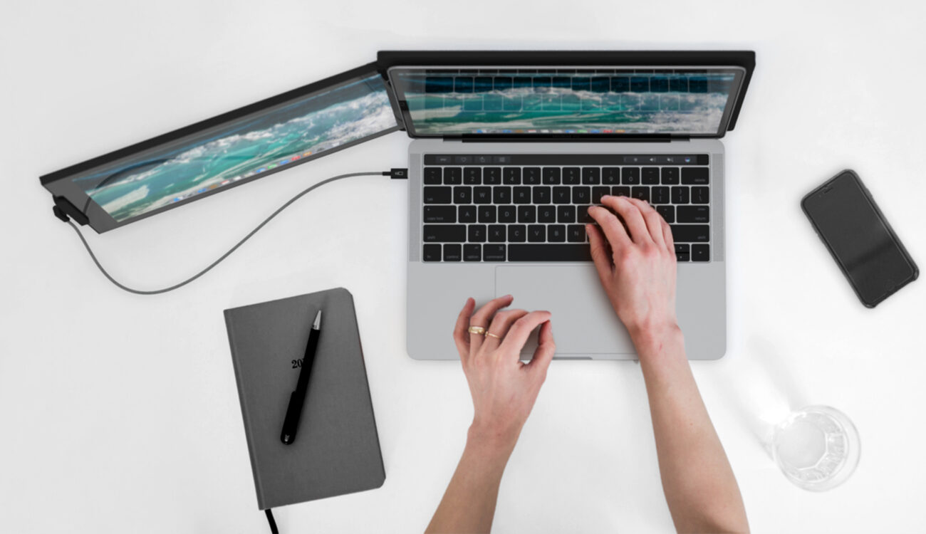 DUO – Double Your Laptop Screen Real Estate With This Foldable Monitor