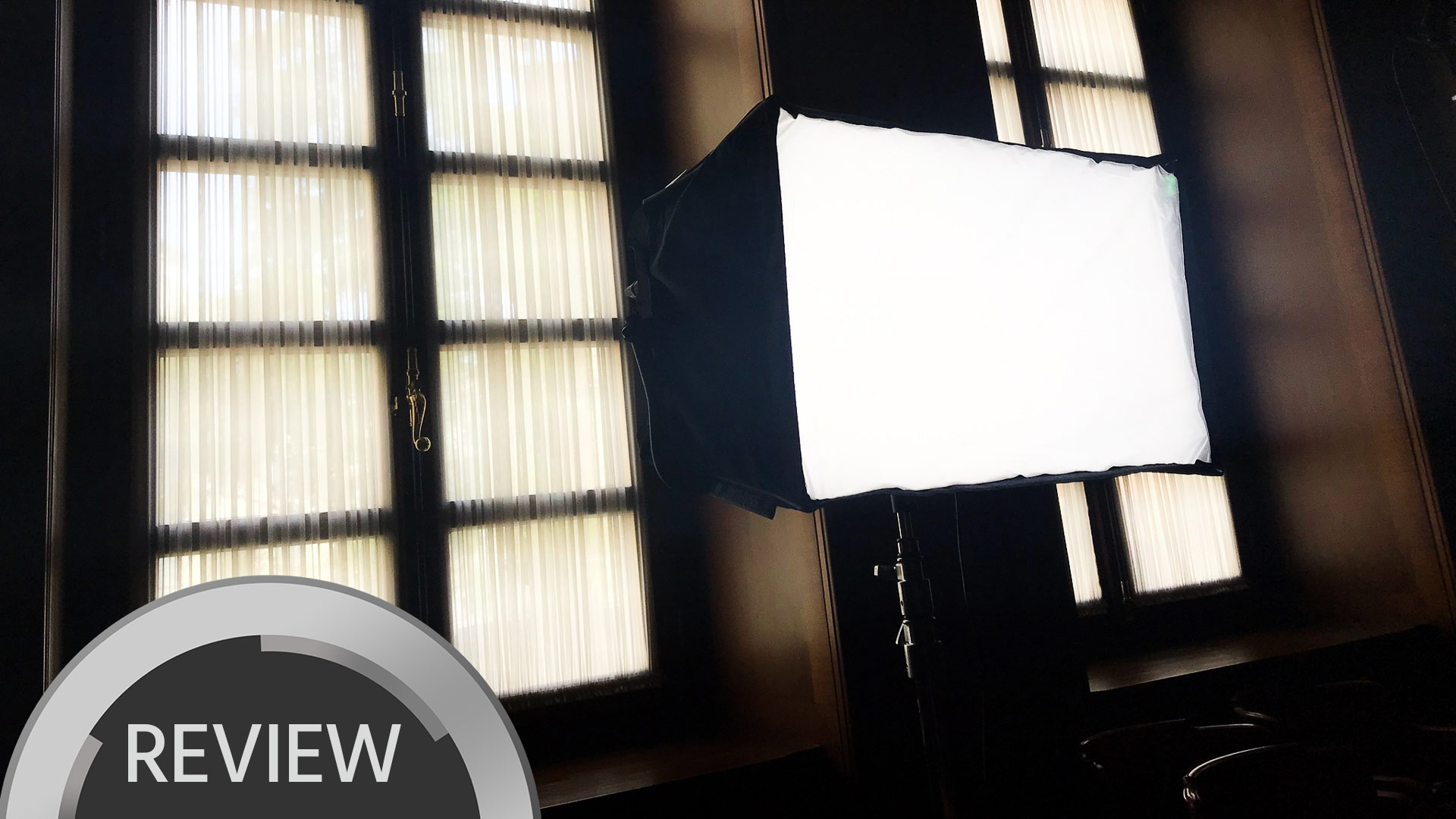 Velvet Light 2レビュー － 95 CRIの耐候性LEDライトパネル