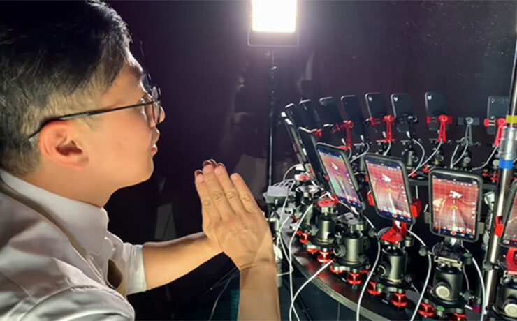 Apple Combines 32 iPhone XRs In a Bullet Time Rig