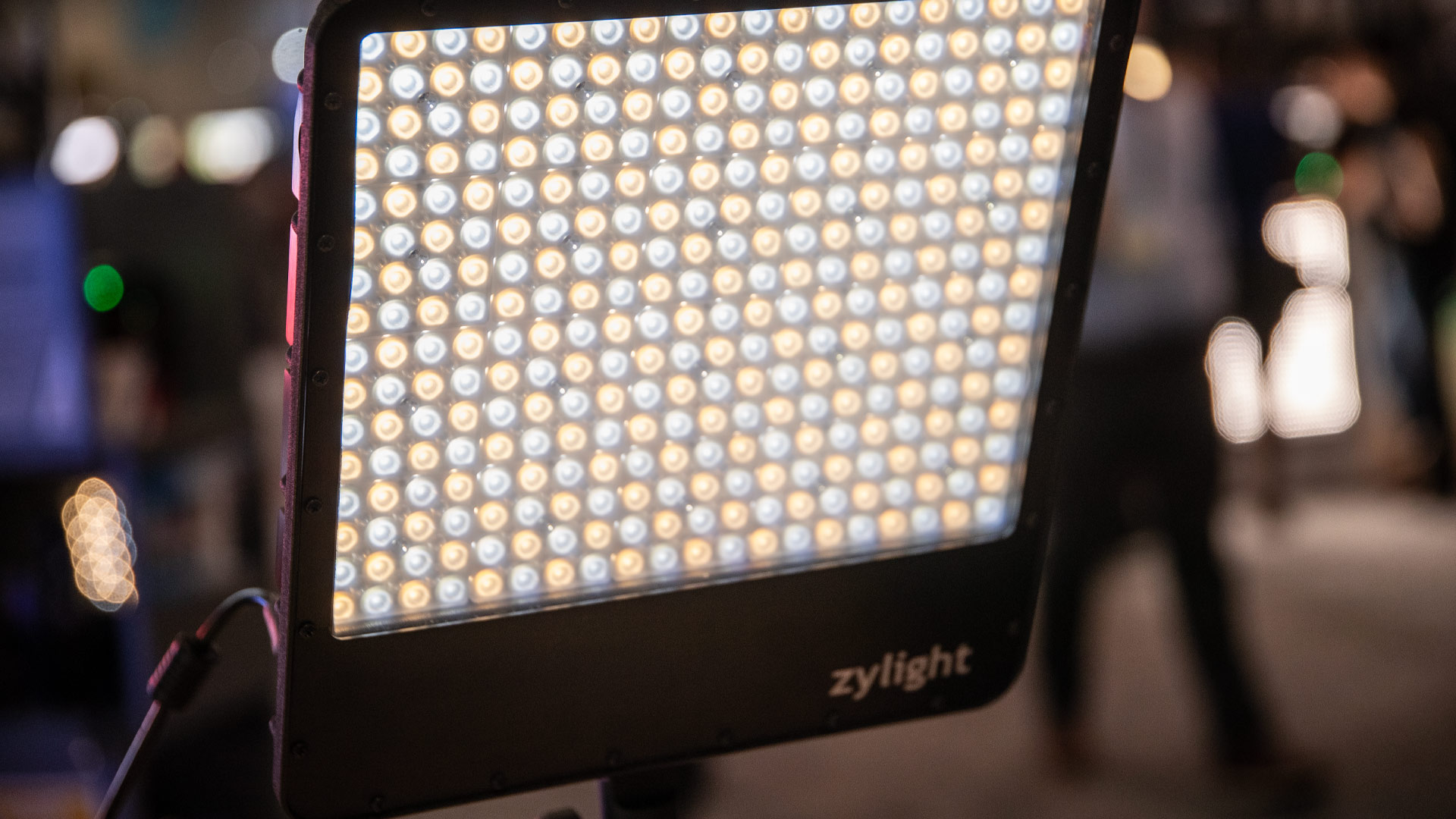 ZylightがGo-Panelを発表 － バリアブルディフュージョンを搭載