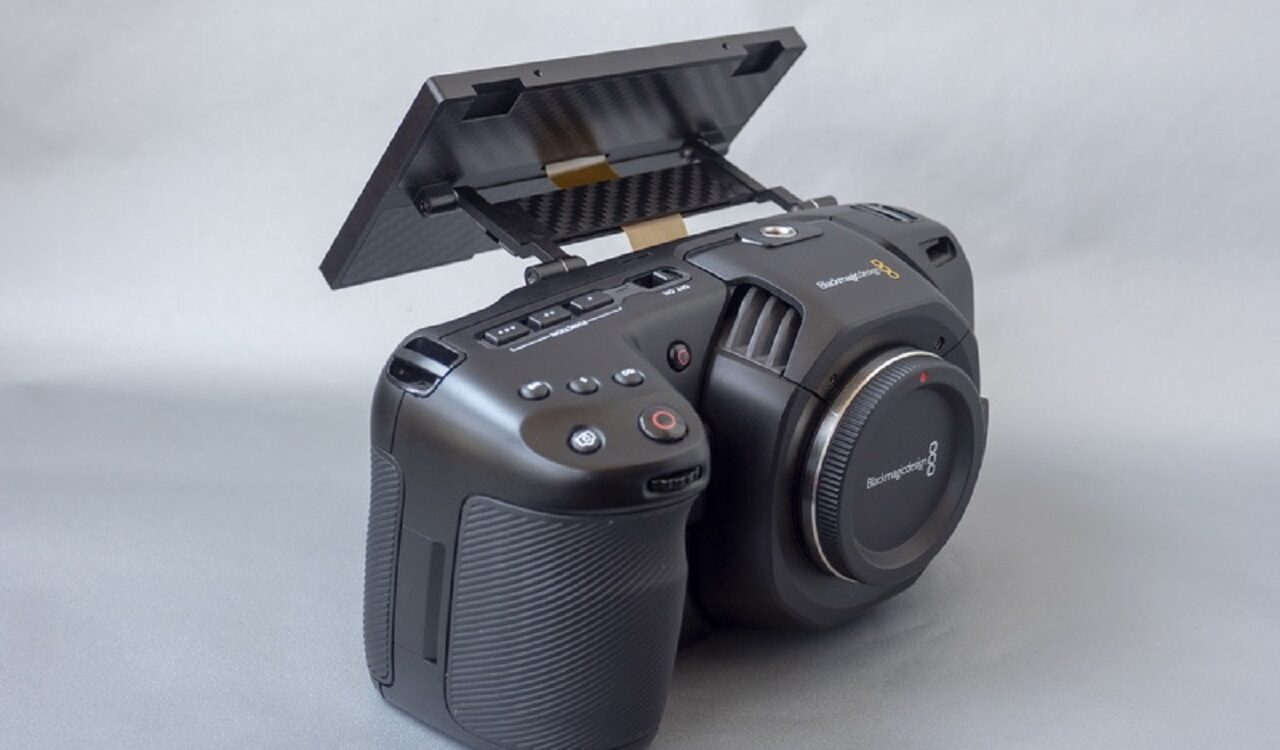 BMPCC 4K Modification Adds Tilting Mechanism to Screen