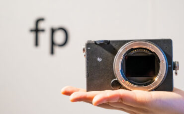 SIGMA fp – A Full Frame, yet Pocket-Sized Camera with Cine Mode