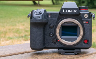 Panasonic LUMIX S1H - Full Specs & Details, First Look at the 6K Full-Frame Mirrorless