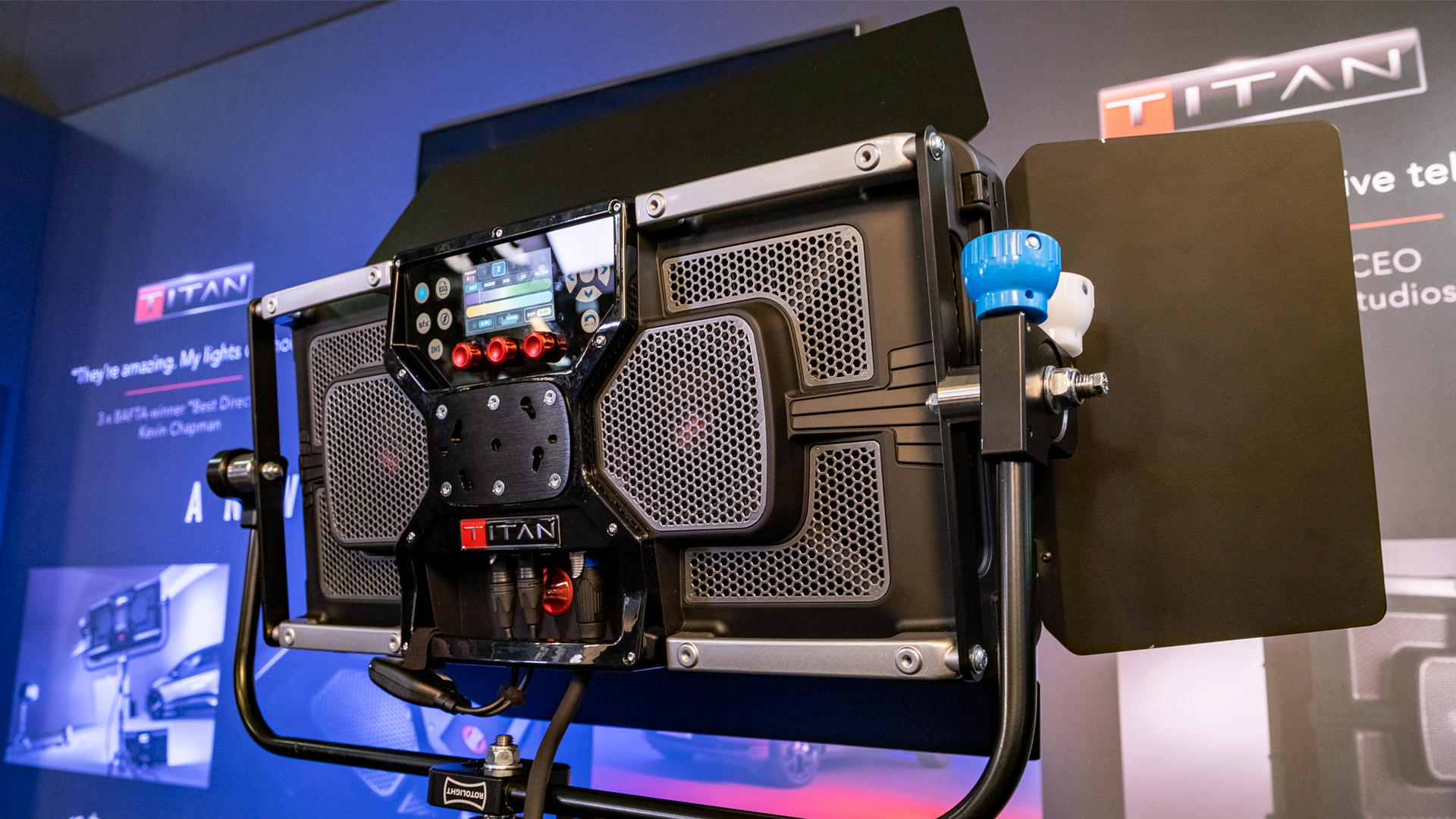 Practicamos con el Rotolight Titan X2