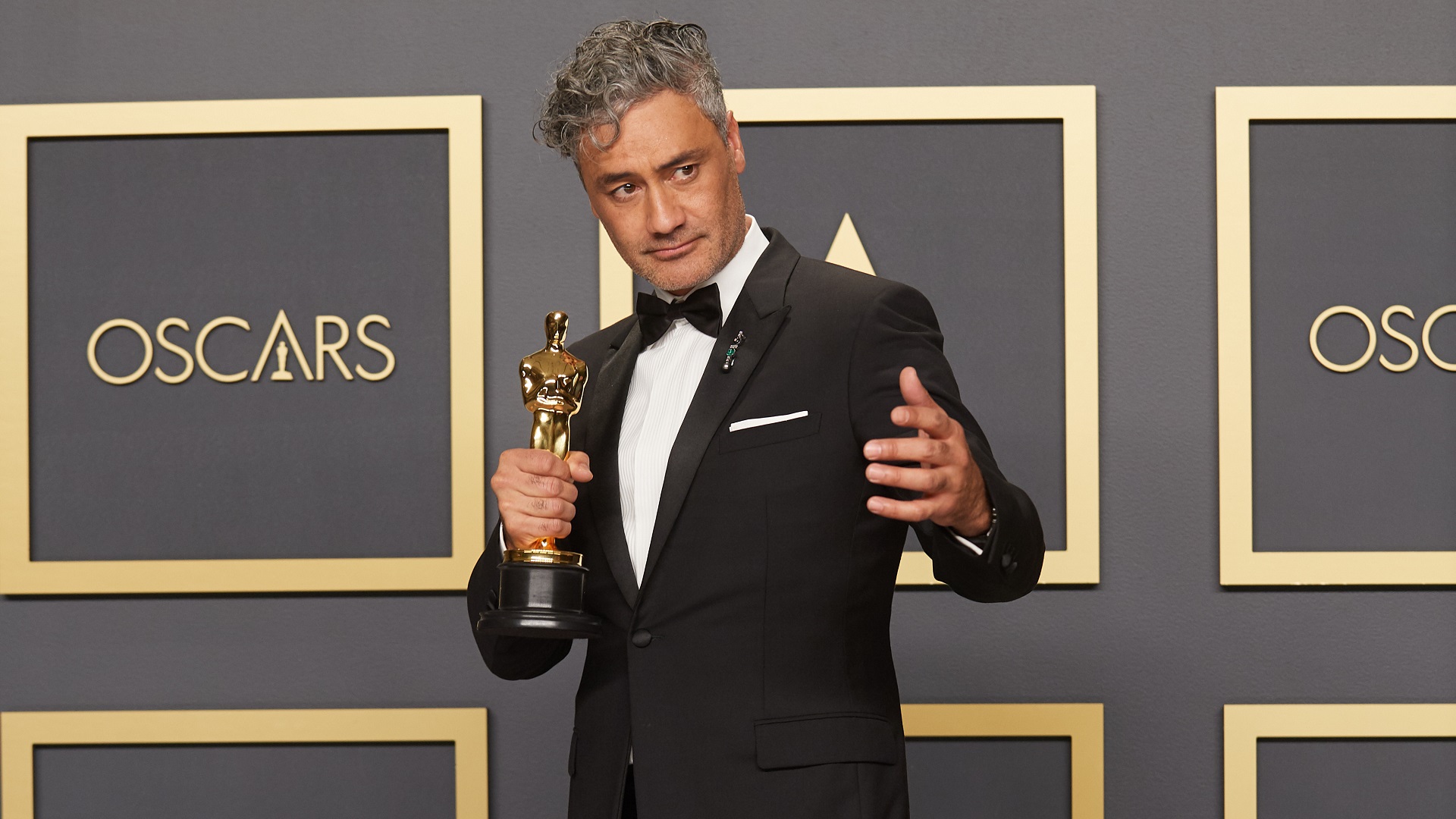 "Esos teclados de Apple son horrorosos" - El ganador del Oscar al mejor guión defenestra los teclados de MacBook
