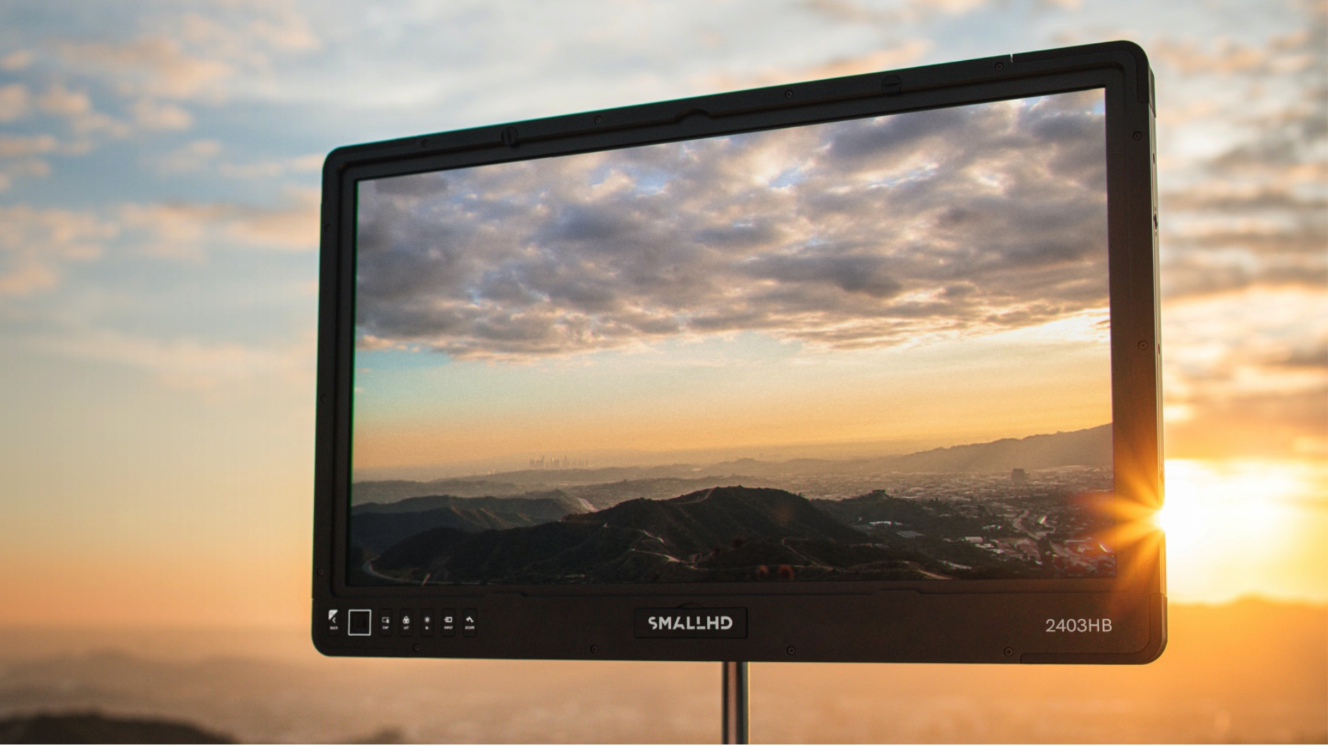 SmallHDが1600 Nitsno2403 High Brightモニターを発表