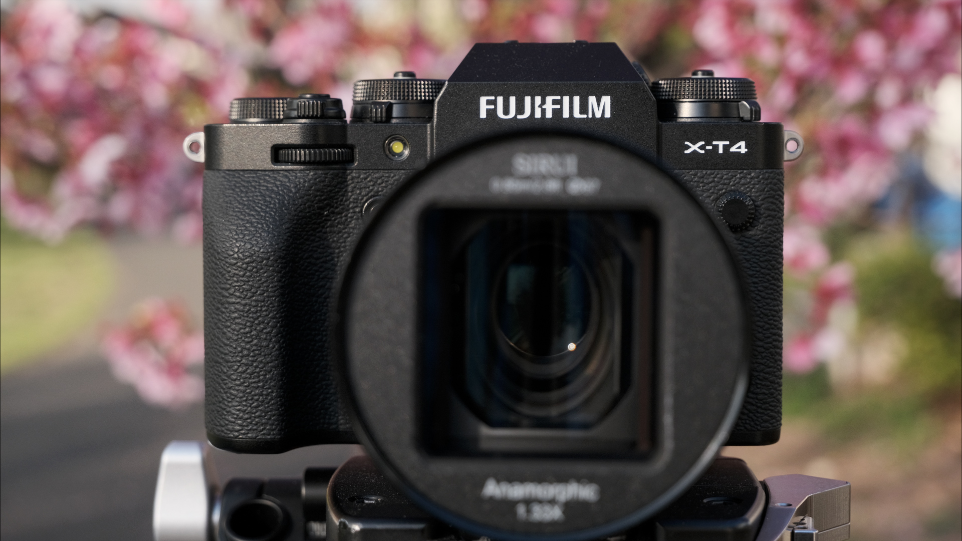 FUJIFILM X-T4 y lente anamórfico SIRUI 50 mm – imágenes de muestra con cámara en mano