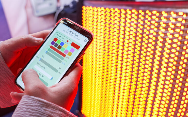 Cineroid Jupiter 1000W Rollable LED RGBWW Panel Explained