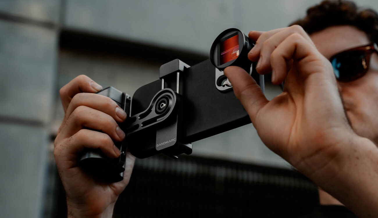 SANDMARC Creator Grip for iPhone Released - A Camera-Like Shooting Experience