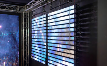 Quasar ScienceがレインボーLEDピクセルチューブ用ラダーキット「Quasar Science Ossium Ladder Kit」を発表