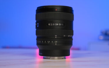 ソニーがFFカメラ用のコンパクトな高速ズームレンズ「FE 24-50mm F2.8 G」を発表